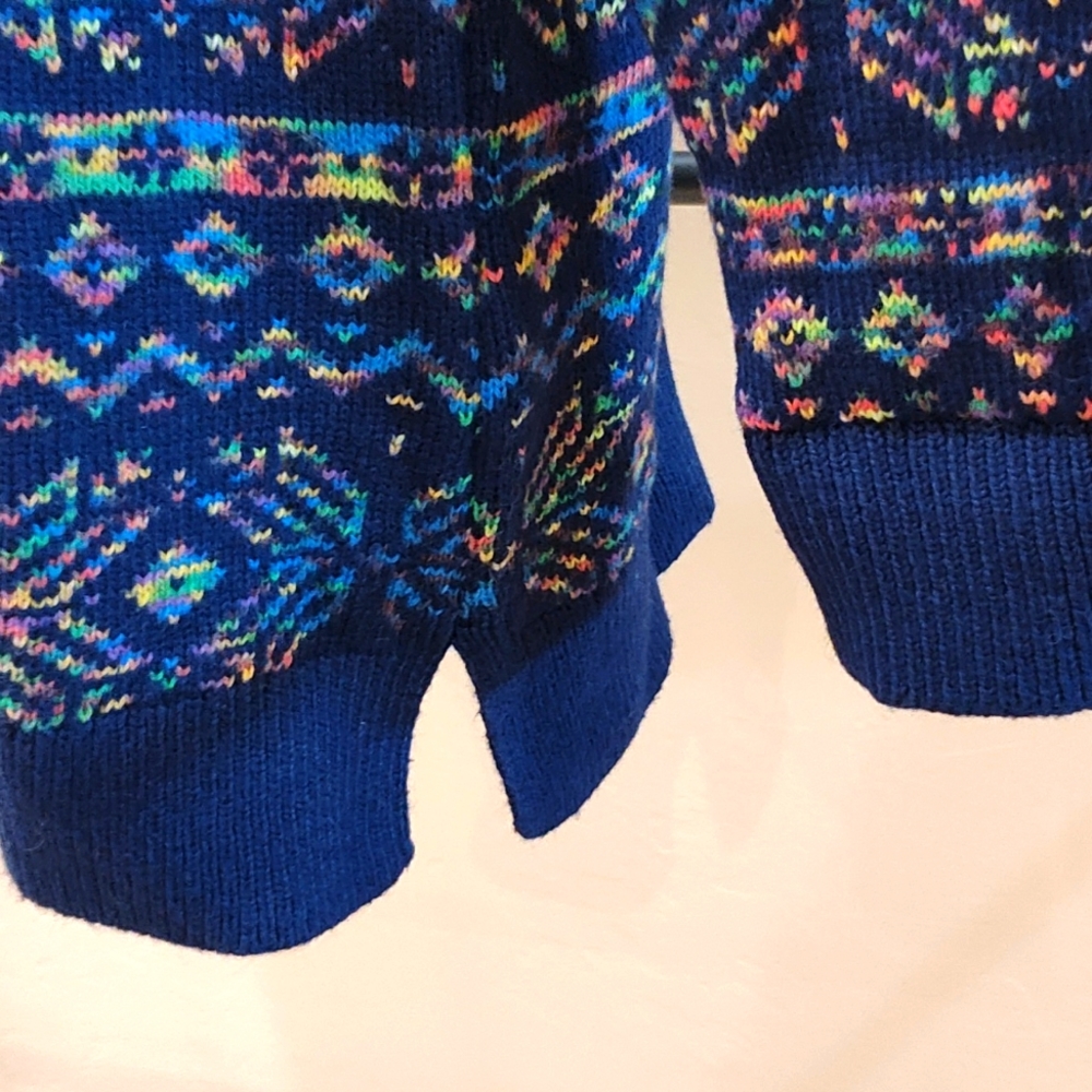 Ladies Sweater - Picture 3 of 4